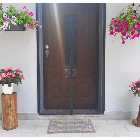 La Casina Bed & Breakfast Trecasali ภายนอก รูปภาพ