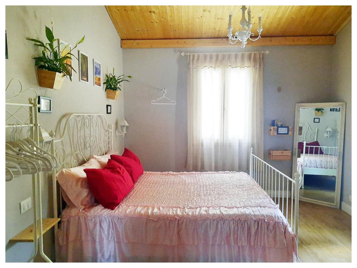 La Casina Bed & Breakfast Trecasali ภายนอก รูปภาพ